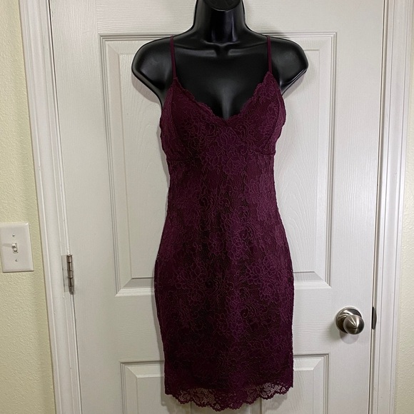 Windsor Wine Lace Spaghetti Strap Cocktail Dress Medium - Picture 1 of 6